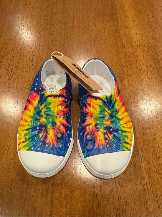 Native Other - NWT Native Toddler Tie-Dye shoes size 6
